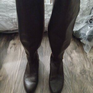 EUC Michael Kors leather boots Size 6 brown